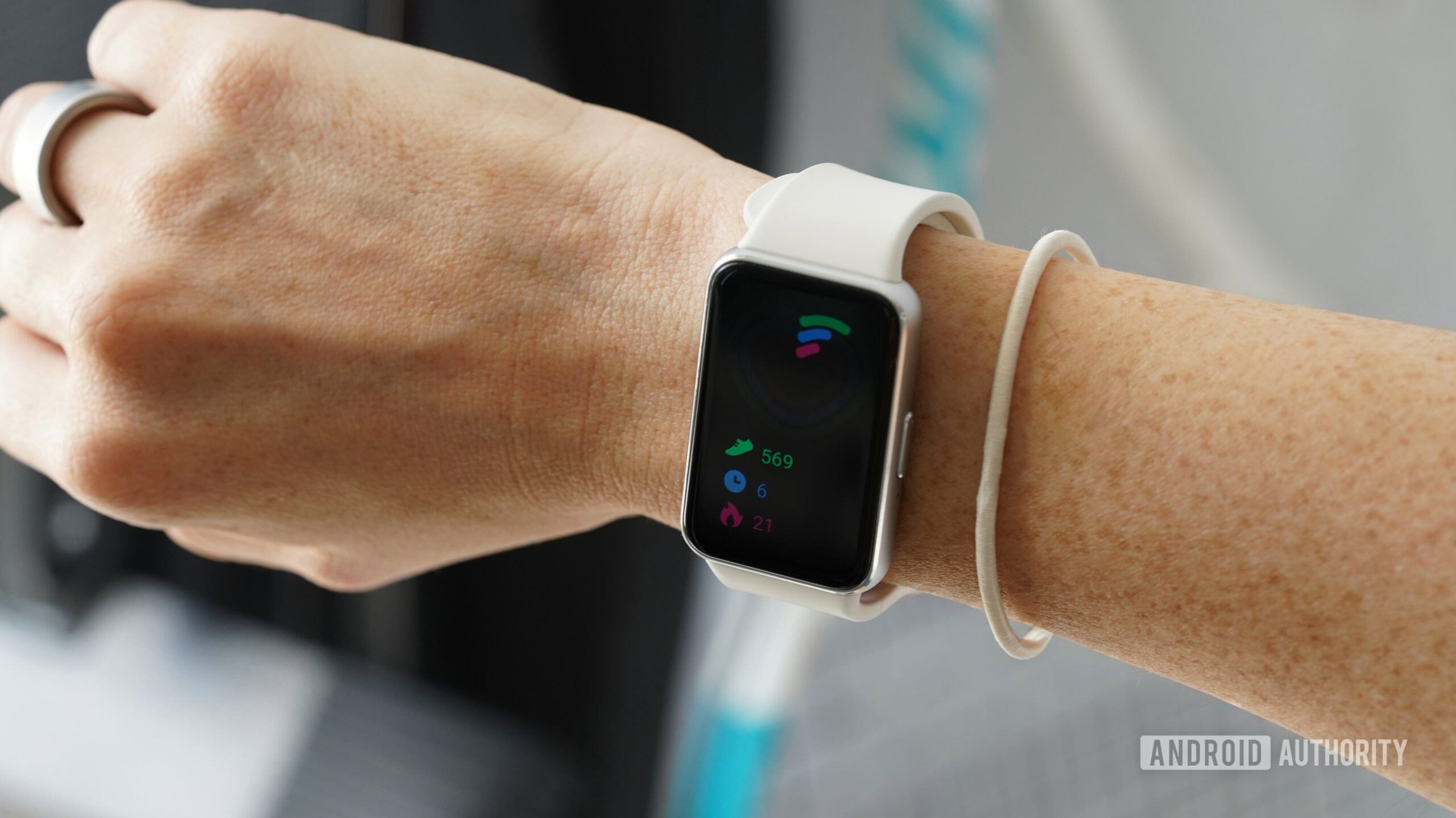 Samsung Galaxy Fit3 fitness band with AMOLED display