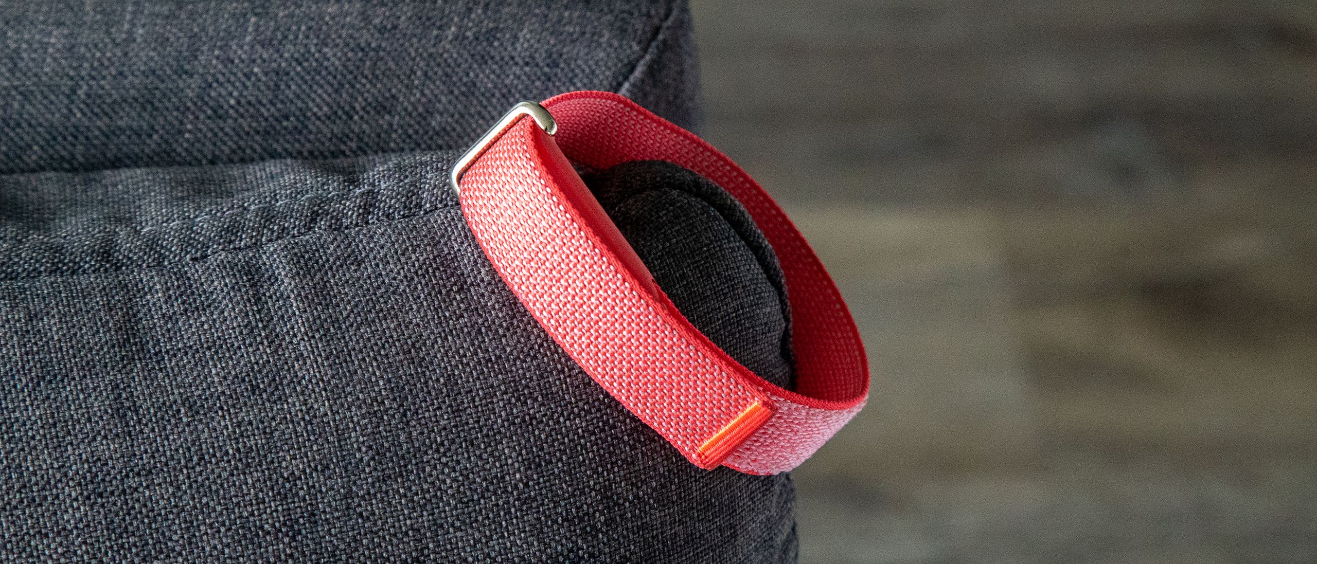 Fitbit Air screen-free fitness tracker pod