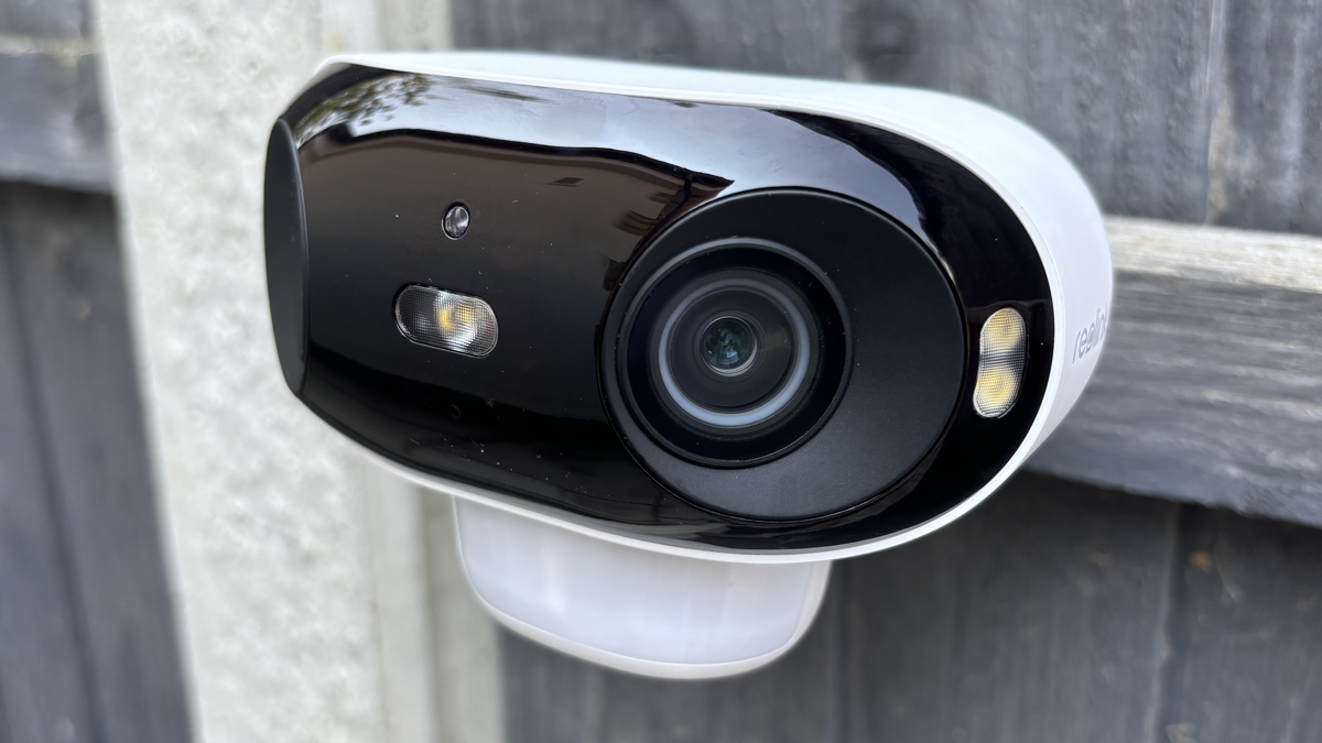 Wireless outdoor security cameras: full coverage, zero wiring